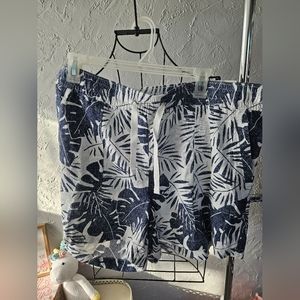 NWT Nautica linen blend blue tropical shorts. Size XXL.